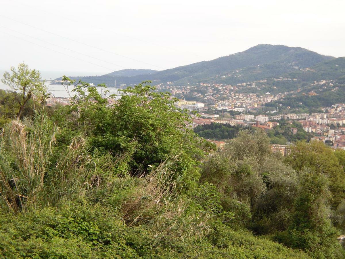 Apartment In The Green La Spezia Esterno foto